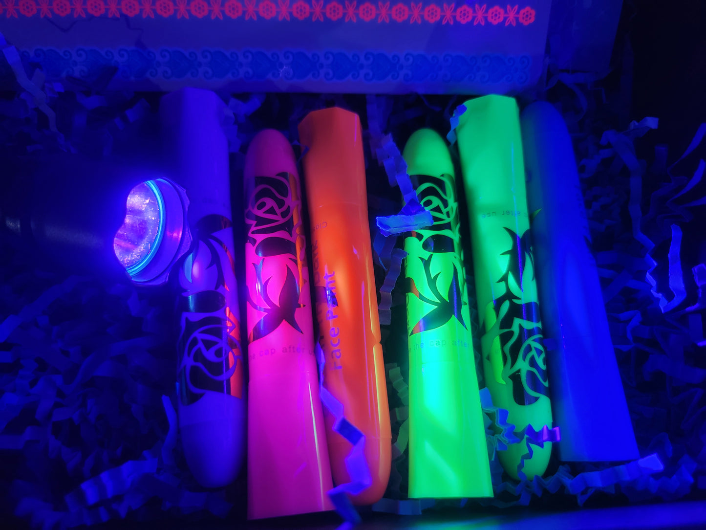 Black Light Glow Kit