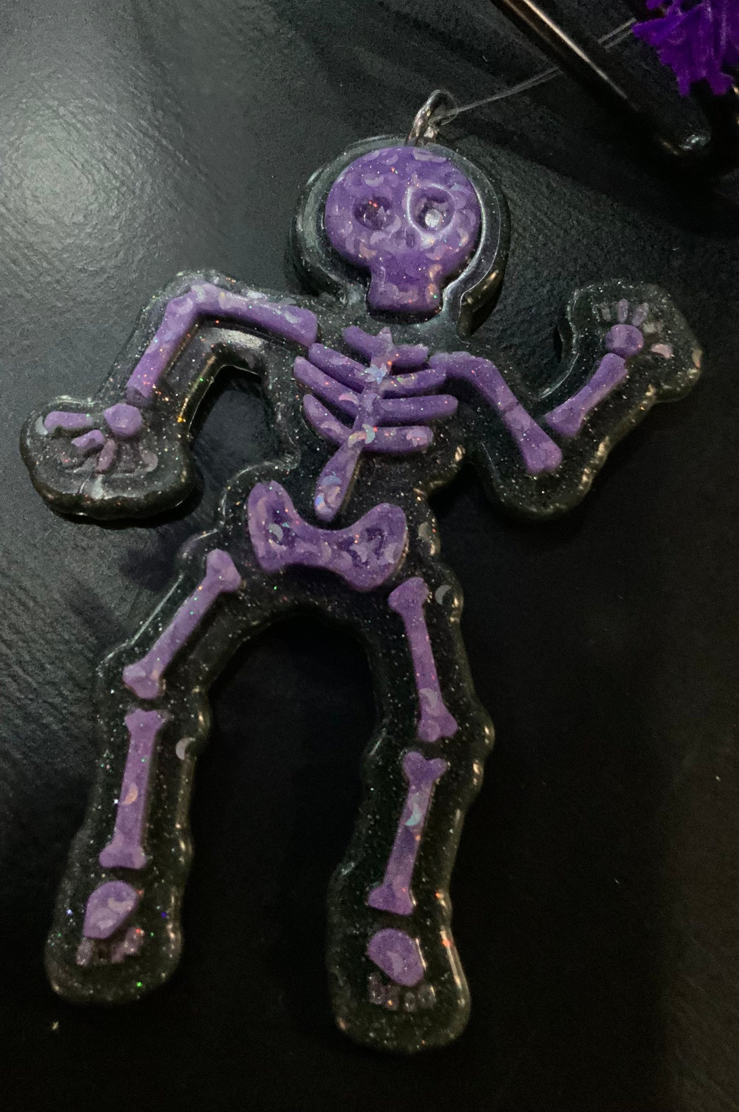 Glitter Skeleton ornament B/P