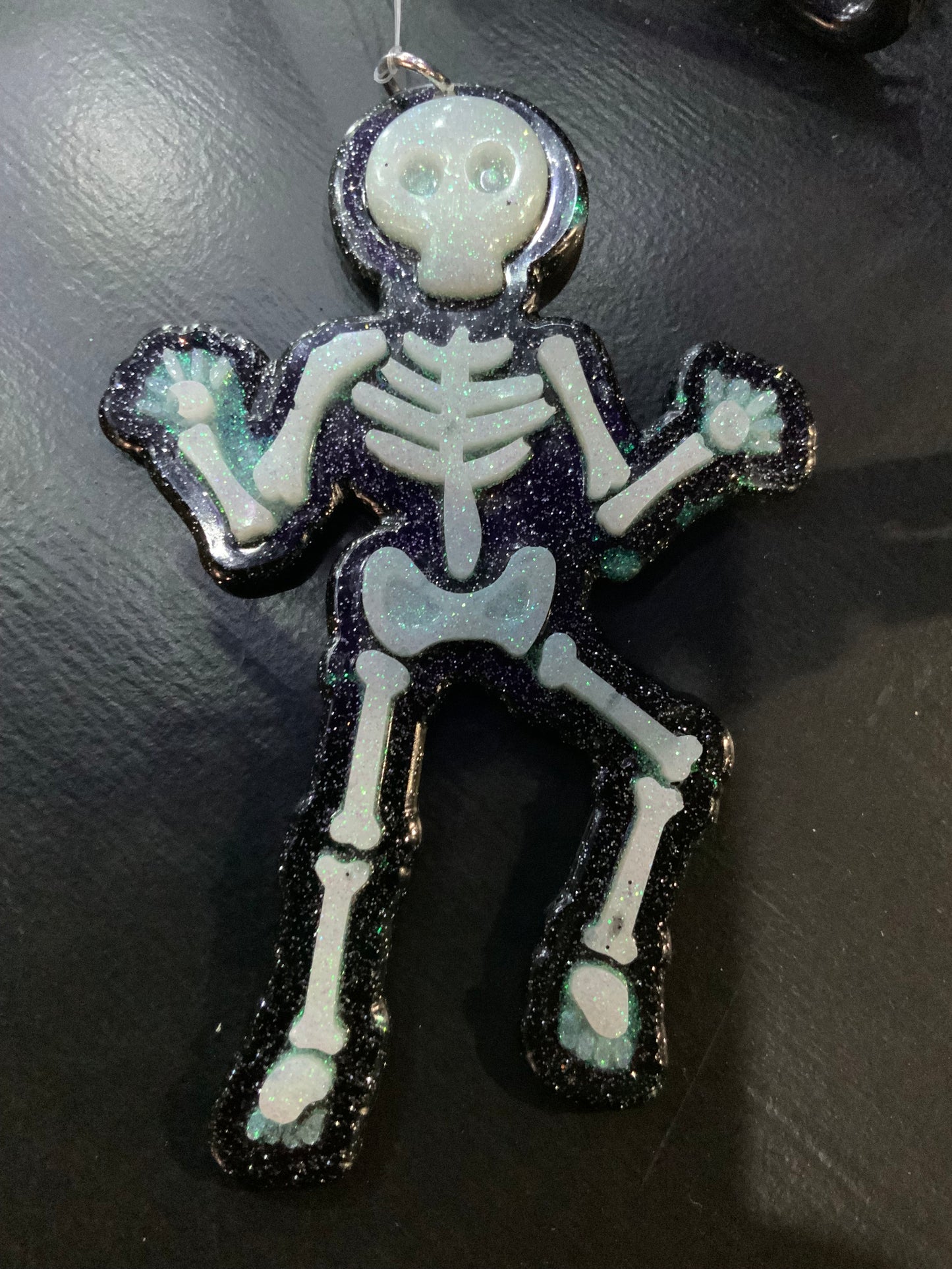 Glitter Skeleton ornament B/W