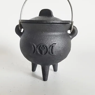 Cast Iron Cauldron With Lid